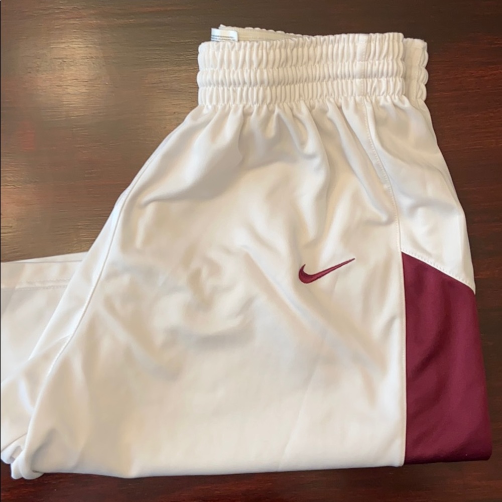 Men’s Nike practice shorts white/maroon